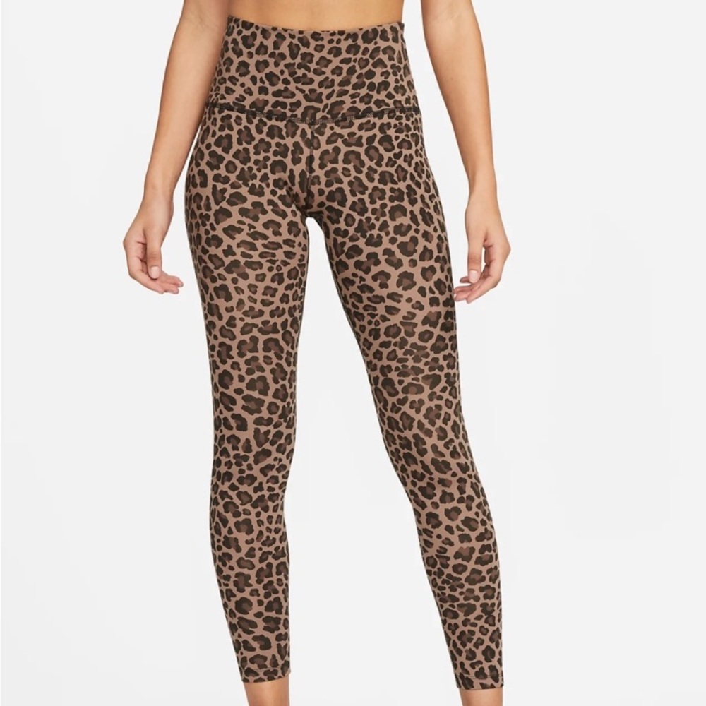 NWT Nike One High Waisted Leopard Leggings